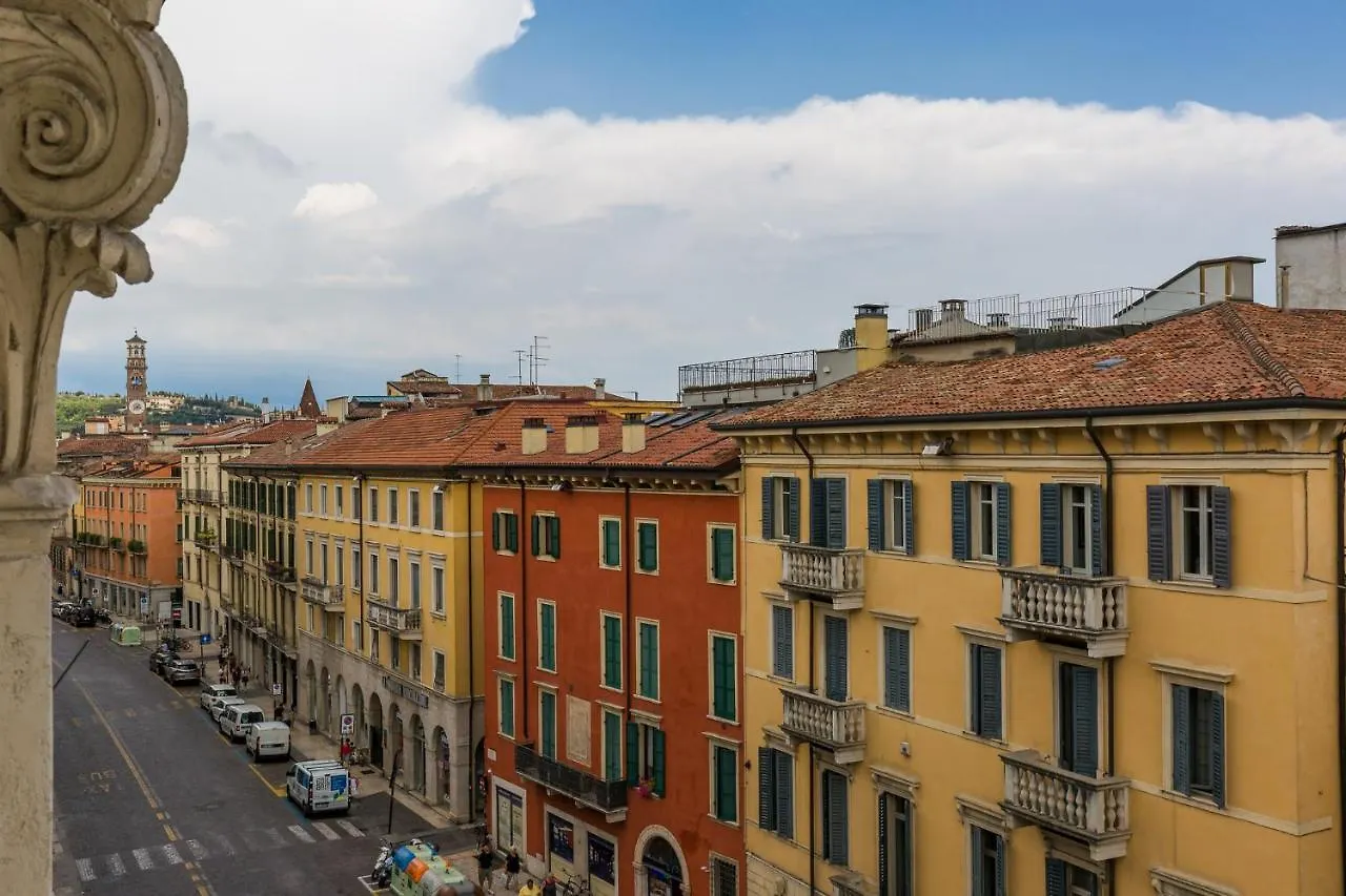Apartment Rooms Castelvecchio - Palazzo Canossa Verona Italien