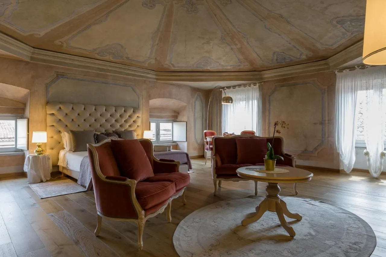 Rooms Castelvecchio - Palazzo Canossa Verona
