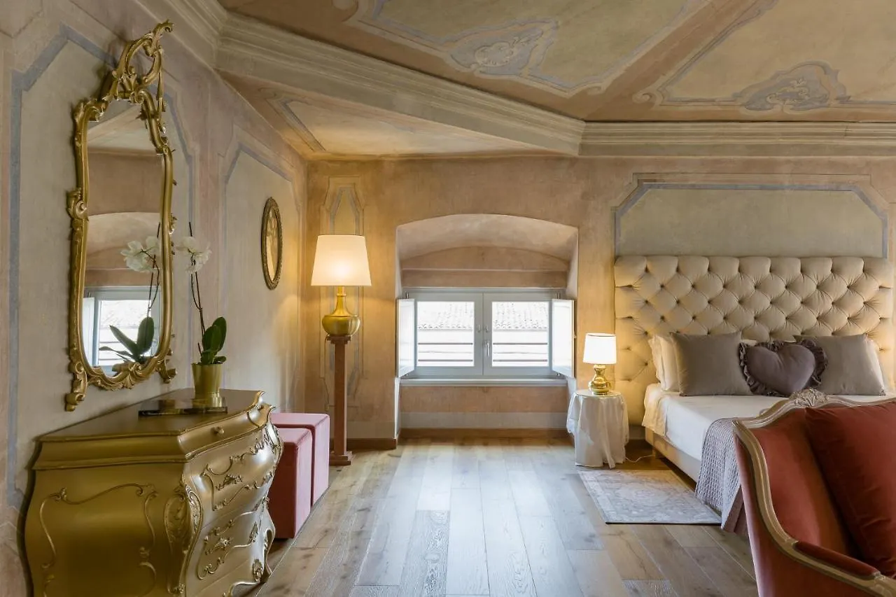 Rooms Castelvecchio - Palazzo Canossa Verona Apartment