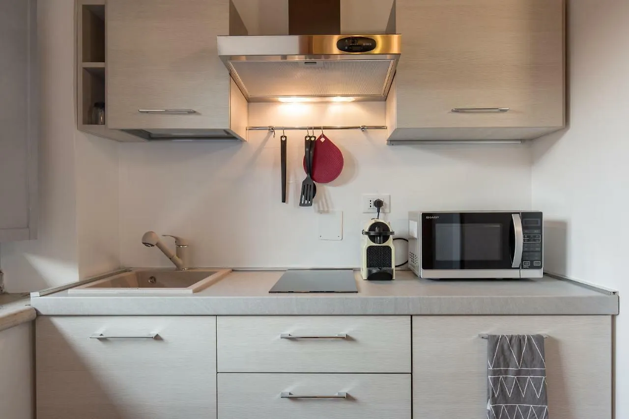 Apartment Rooms Castelvecchio - Palazzo Canossa Verona Italien
