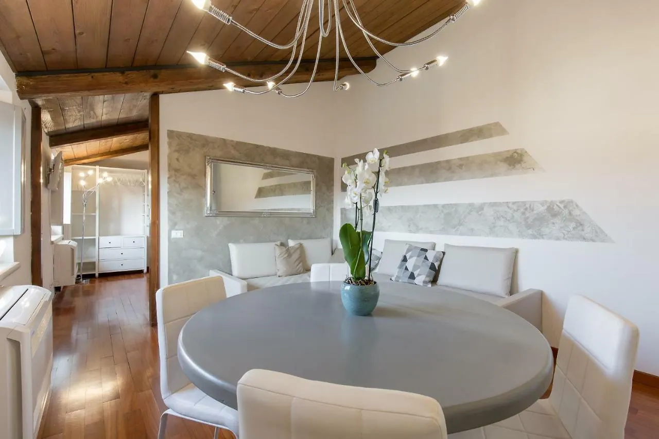 Rooms Castelvecchio - Palazzo Canossa Verona Apartment